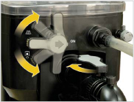 FoamView® The patent pending FoamView window built into the front of the collection cup provides a clear view of the foaming action inside the skimmer neck and allows for easy and accurate adjustment to achieve the desired consistency of the foam. The integrated neck washing system will keep the FoamView window completely clear of organic sludge at all times. Ergonomic Design-C-skim-1800-05